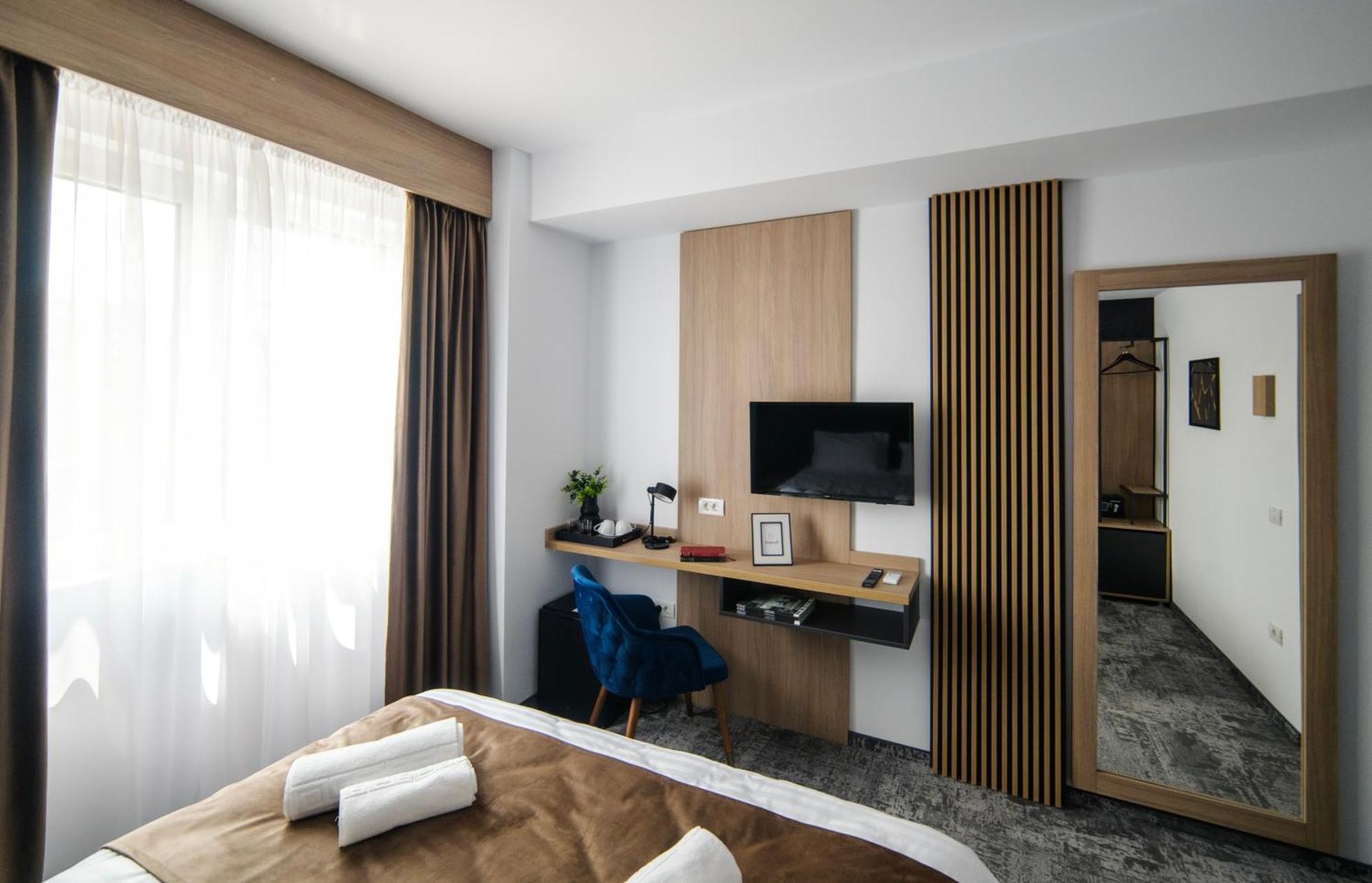 Gbu Hotel